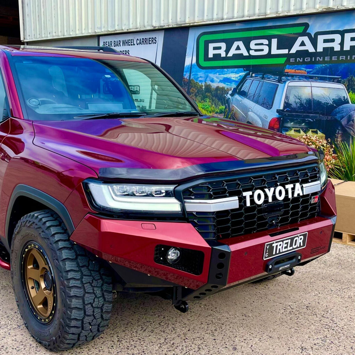 300 Series Toyota Landcruiser NO HOOP Bull Bar