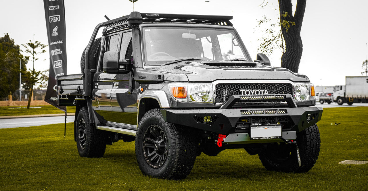 Predator bar with stealth hoop