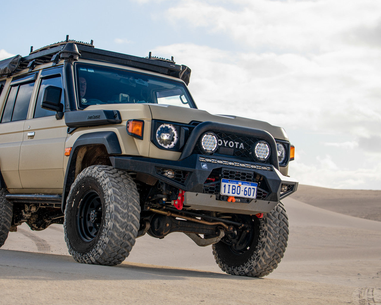 Predator Bull bar, Suitable for Toyota Land Cruiser (facelift) 76, 78, 79 Series, 2024 on