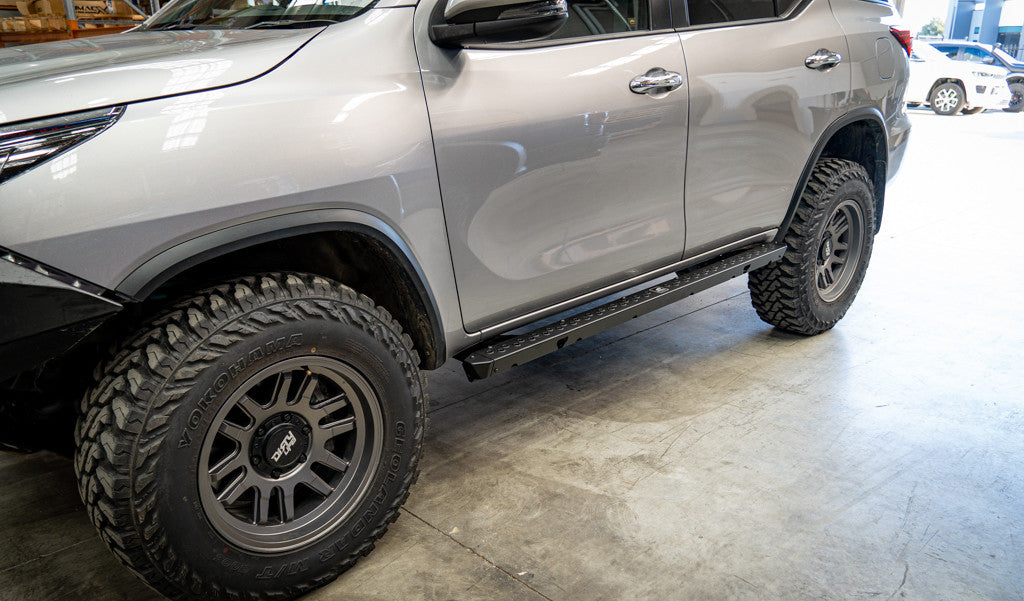 Rock Sliders, Suitable for Toyota Fortuner  N160, 2015 on