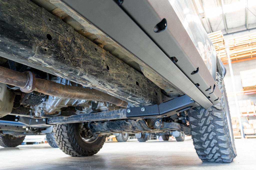 Rock Sliders, Suitable for Toyota Fortuner  N160, 2015 on