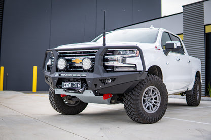 Chevy Silverado 1500 Toro bull bar with optional lights
