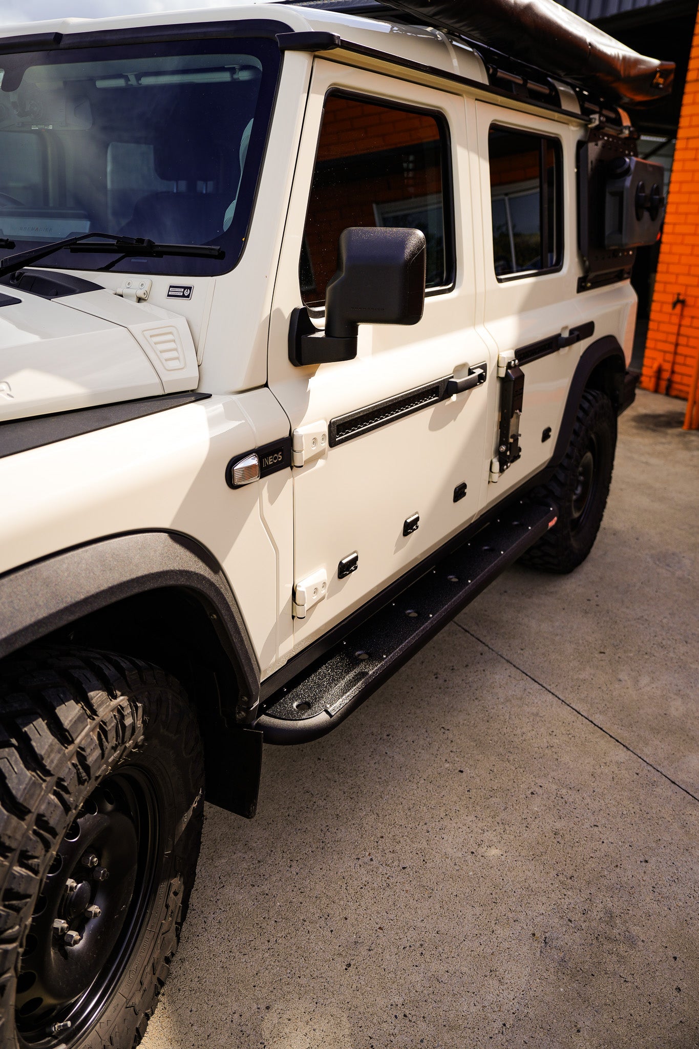 Ineos Grenadier Station Wagon Rock Sliders - Flat