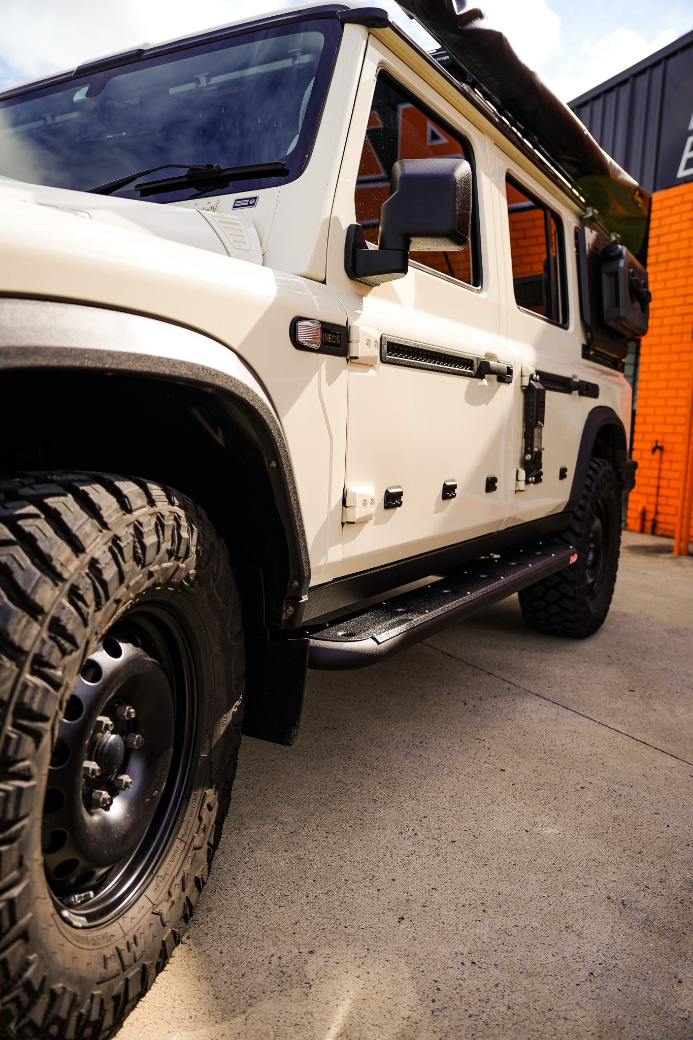 Ineos Grenadier Station Wagon Rock Sliders - Flat