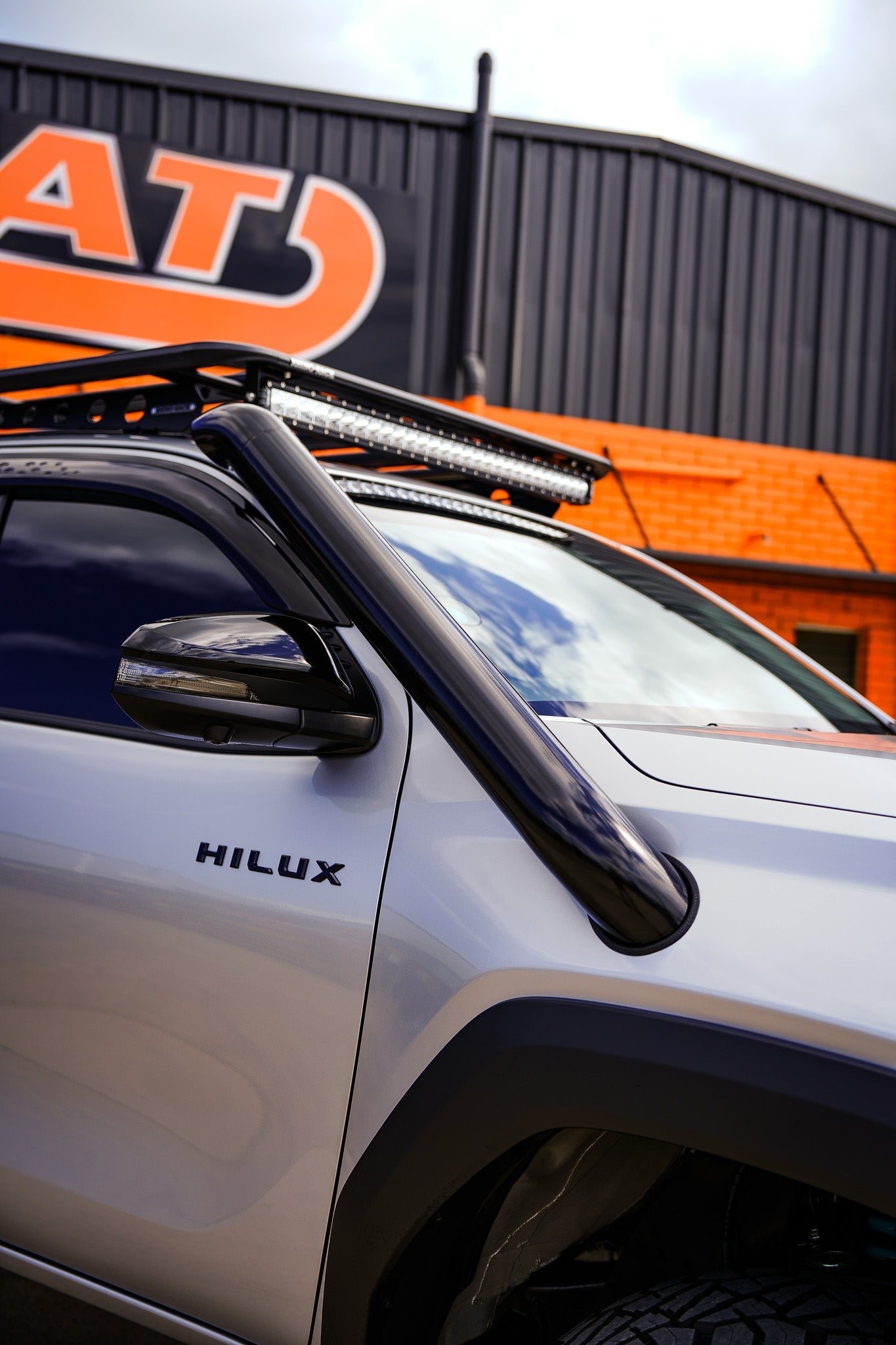 Toyota Hilux N90 Snorkel