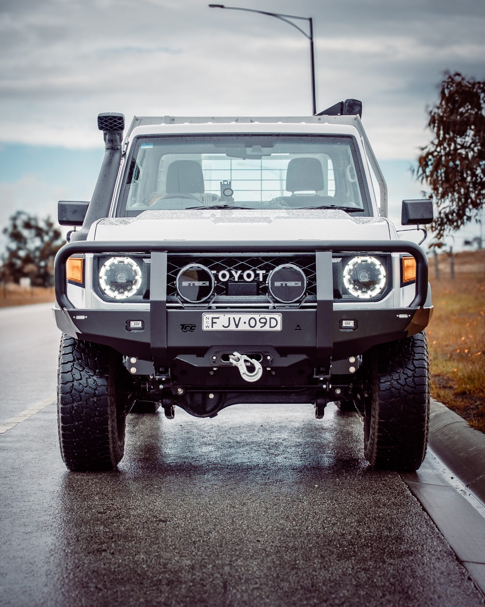 70 Series Single Cab Bull Bar - Facelift (2024 - Present) - Image 3