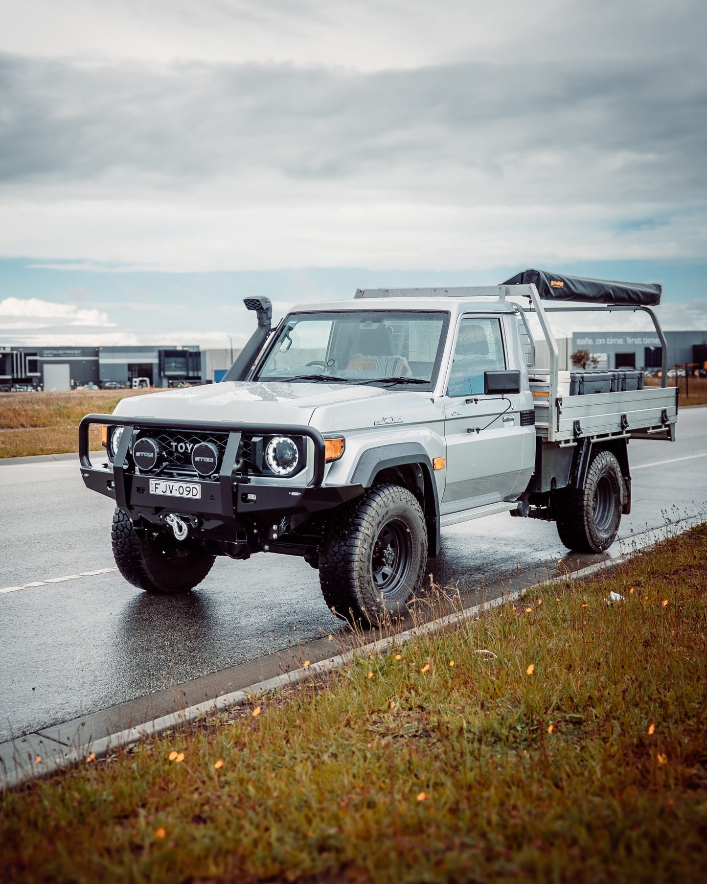 70 Series Single Cab Bull Bar - Facelift (2024 - Present) - Image 4