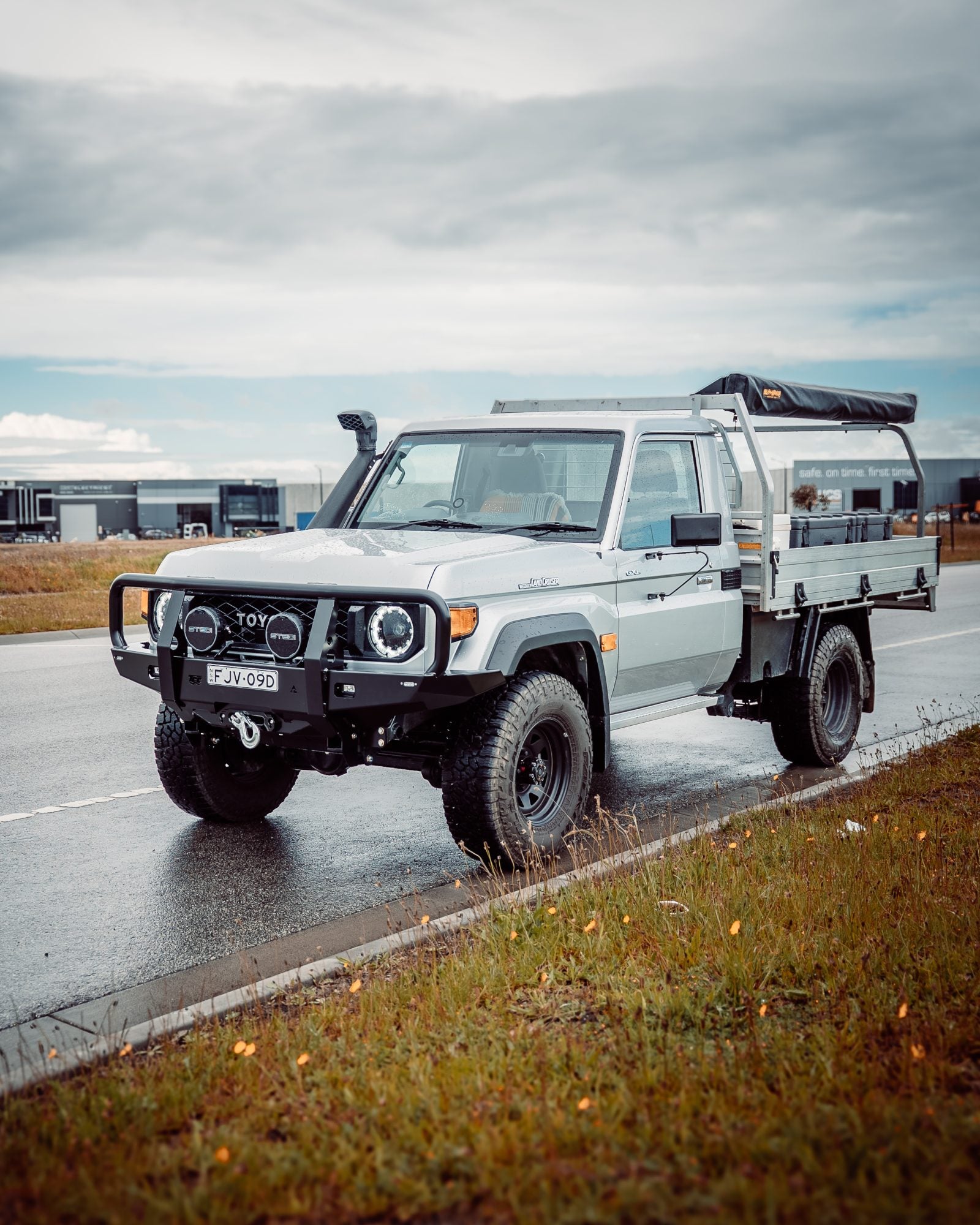 70 Series Single Cab Bull Bar - Facelift (2024 - Present) - Image 4