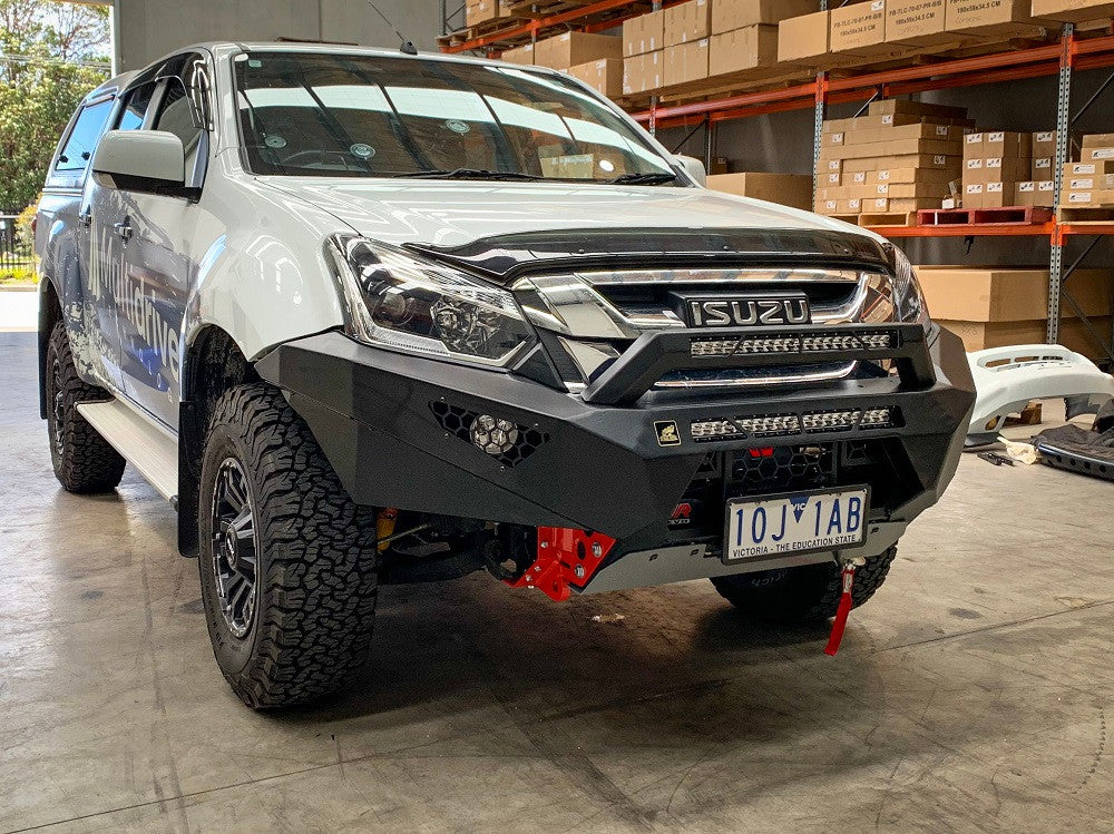 Dmax Predator bar with stealth hoop