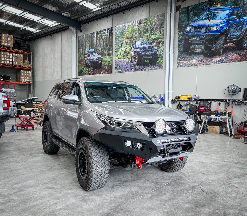 Toyota Fortuner Predator bar