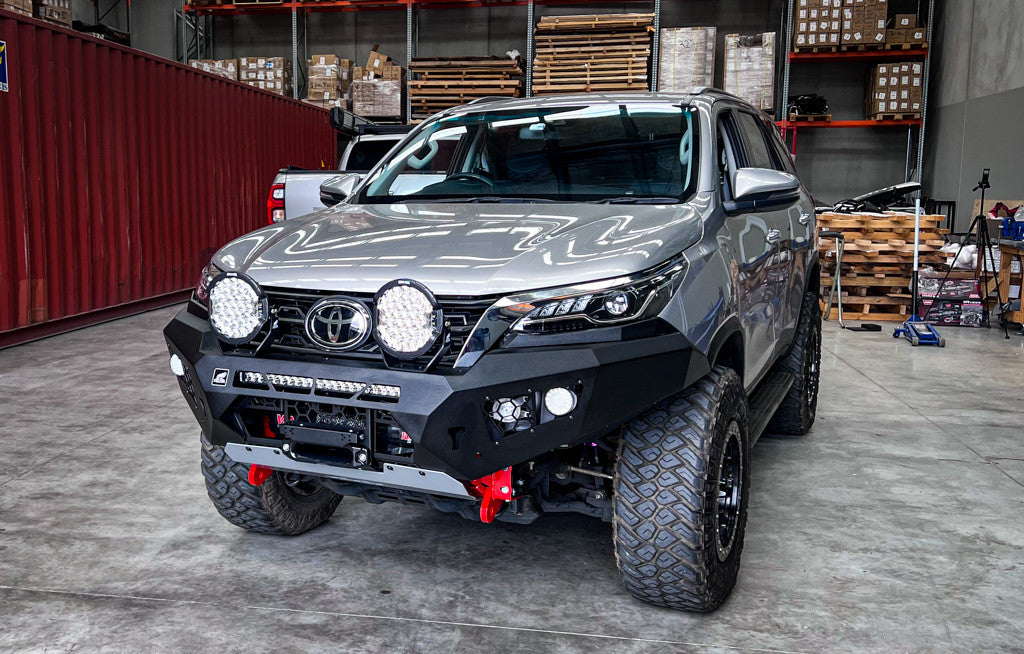 Toyota Fortuner Predator bar