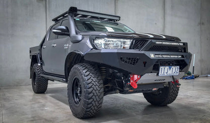 Predator Bull bar Hilux N80 with Stealth top hoop