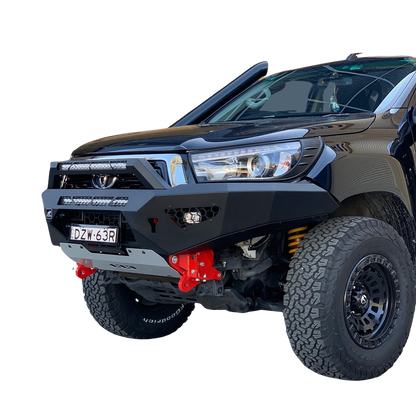Predator Bull bar Hilux N80 with Stealth top hoop