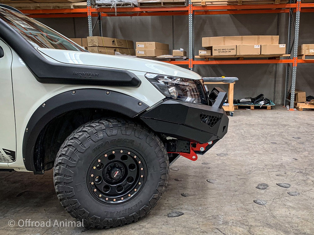 Offroad Animal Predator bar Nissan Navara NP300 with stealth hoop and 2 lights