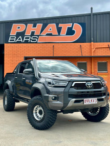 Toyota Hilux Widebody Rogue / GR Sport Snorkel
