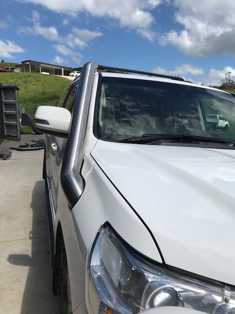 Toyota LandCruiser 200 Series Snorkel 'Mid Entry'