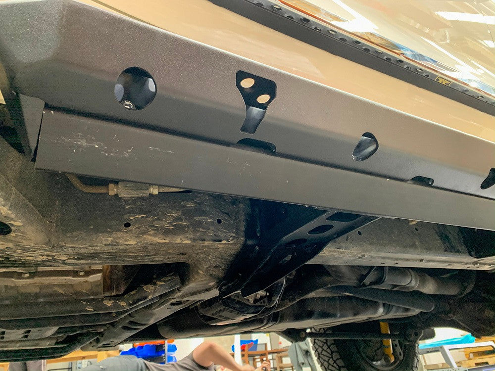 Offroad Animal rock sliders for LC200
