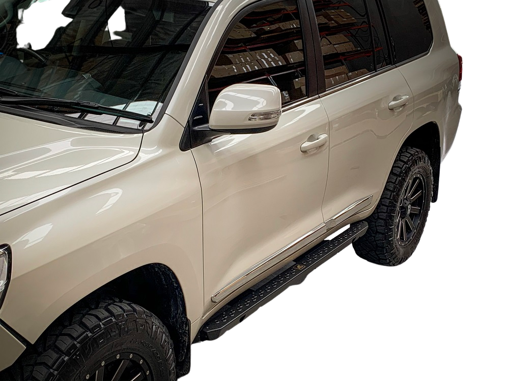 Offroad Animal rock sliders for LC200