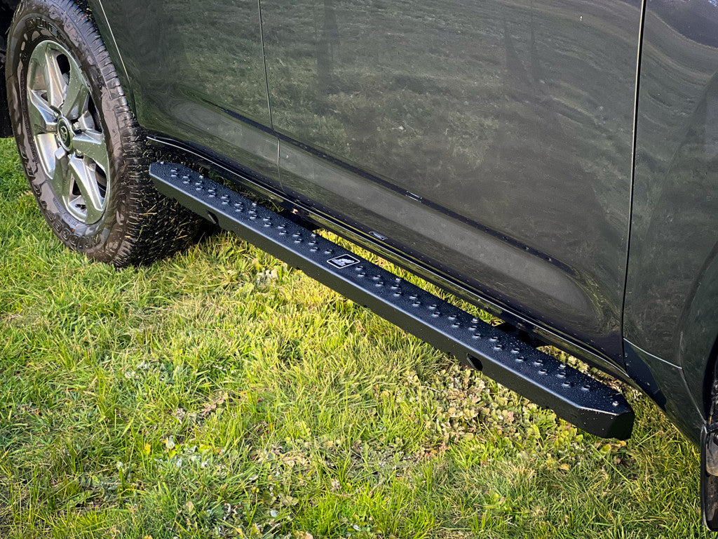 LC300 rock sliders