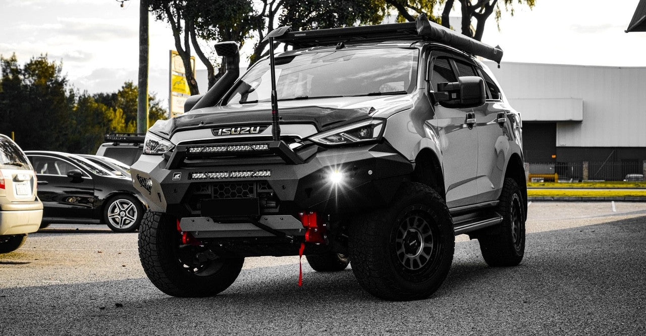 Predator bar MUX MY21 with optional lights, colour coding and Hoop