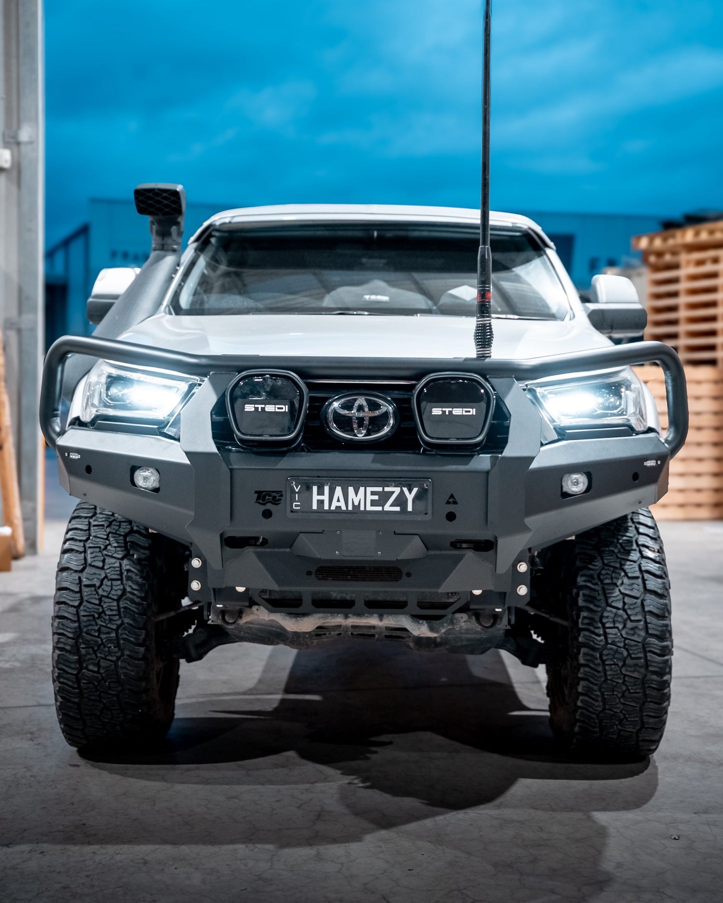 Toyota N80 Hilux Bull Bar - Image 4