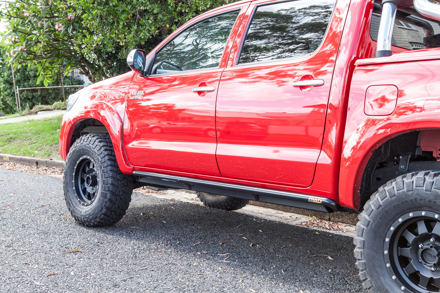 Toyota Hilux N70 FLAT Rock Sliders / Side Steps - Powdercoated