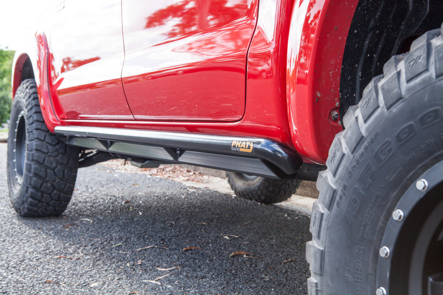 Toyota Hilux N70 ANGLED Rock Sliders / Side Steps - Powdercoated