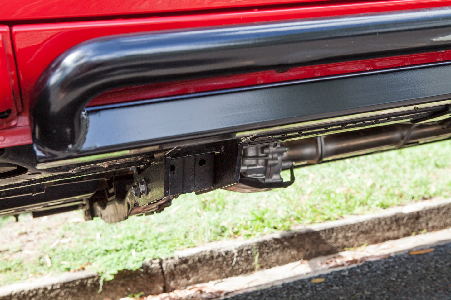 Toyota Hilux N70 ANGLED Rock Sliders / Side Steps - Powdercoated
