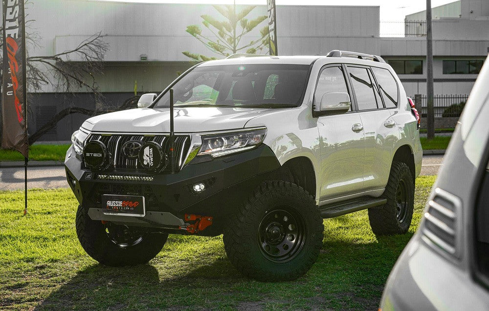 Prado 150 Predator bar with optional lights