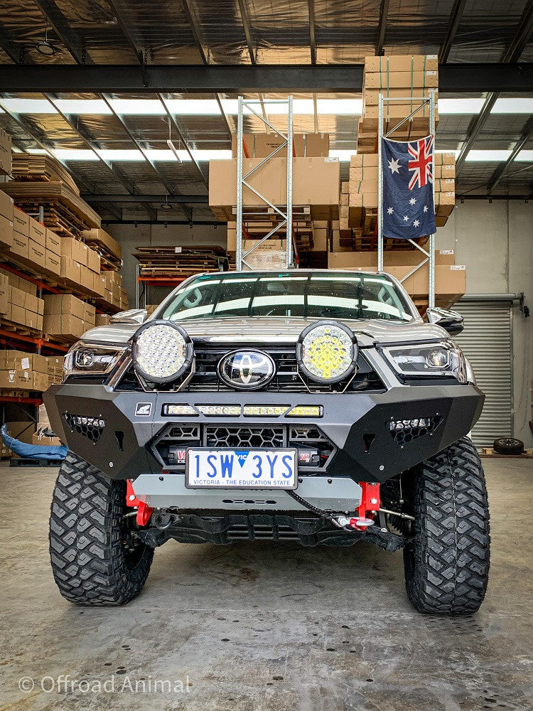 Toyota Hilux Predator bar MY21