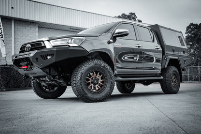 Toyota Hilux Predator bar MY21
