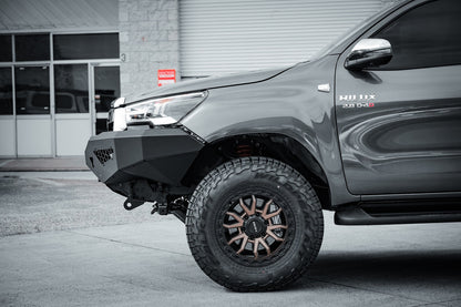 Toyota Hilux Predator bar MY21