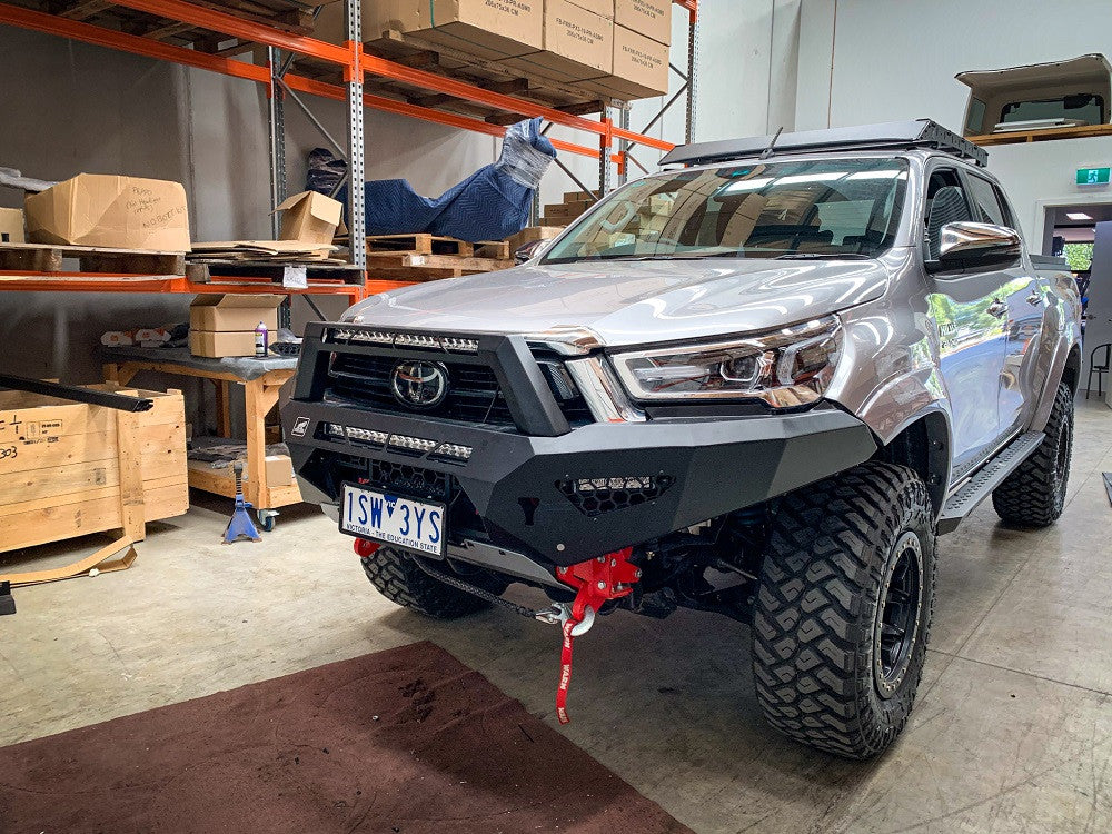 Toyota Hilux Predator bar MY21