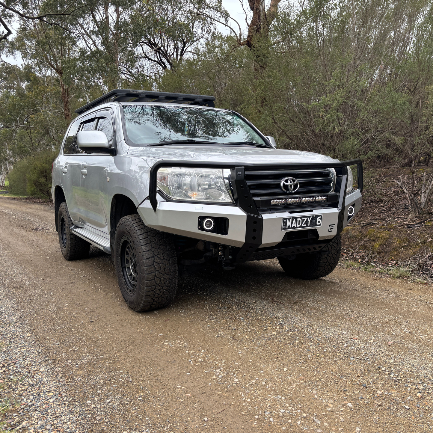 200 Series Toyota Landcruiser Dallas Bull Bar