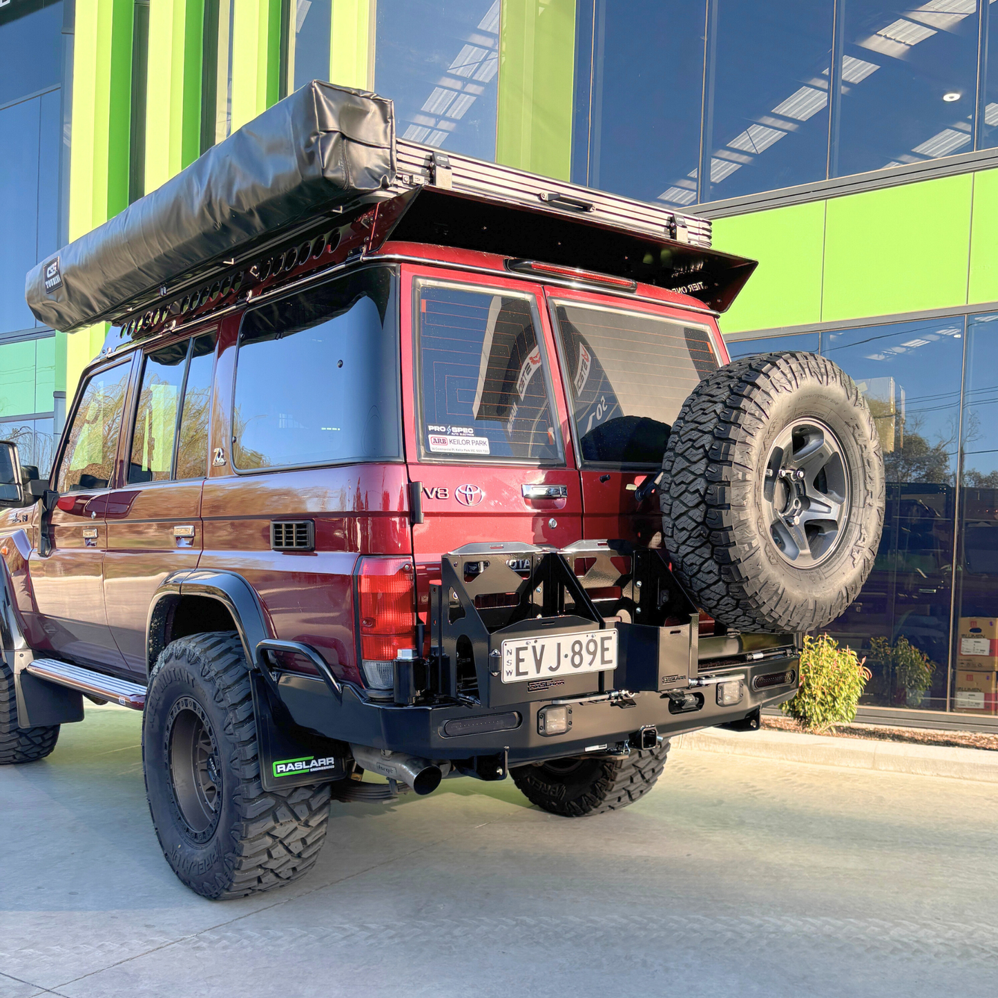 76/78 Series Toyota Landcruiser 'V2' Rear Bar