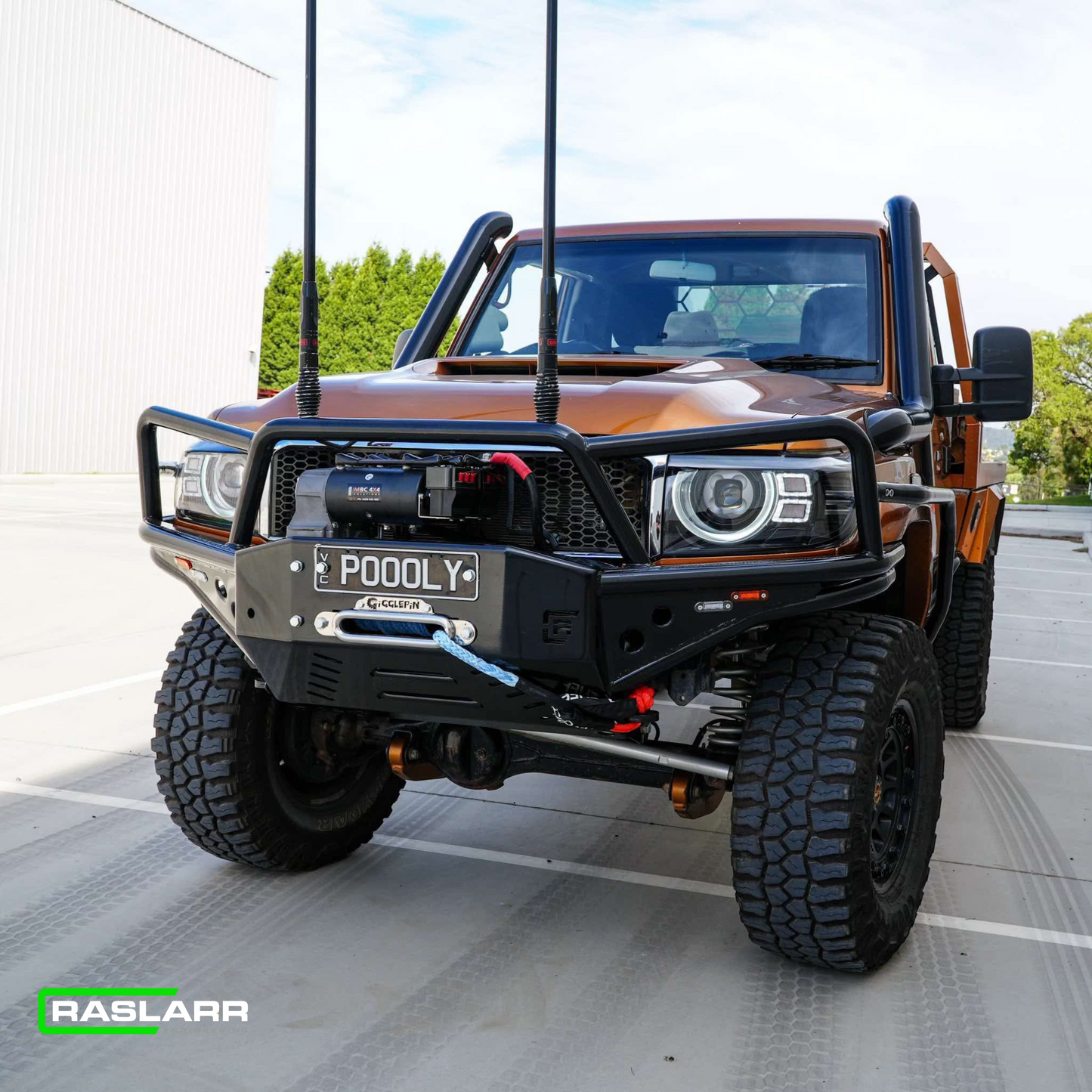 70 Series Toyota Landcruiser POOLY Bull Bar