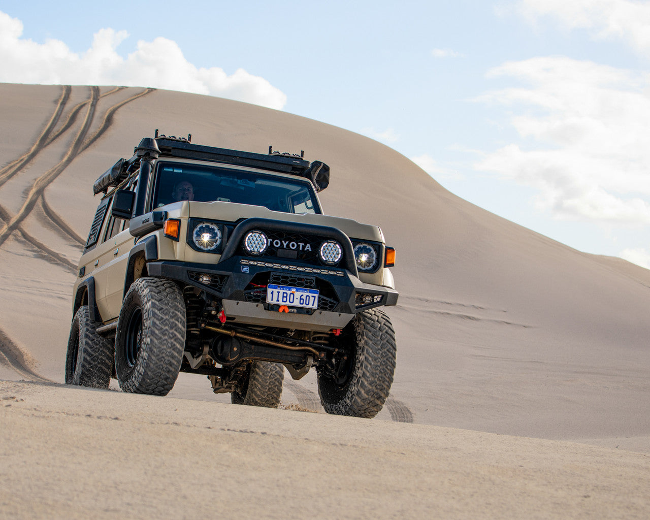 Predator Bull bar, Suitable for Toyota Land Cruiser (facelift) 76, 78, 79 Series, 2024 on