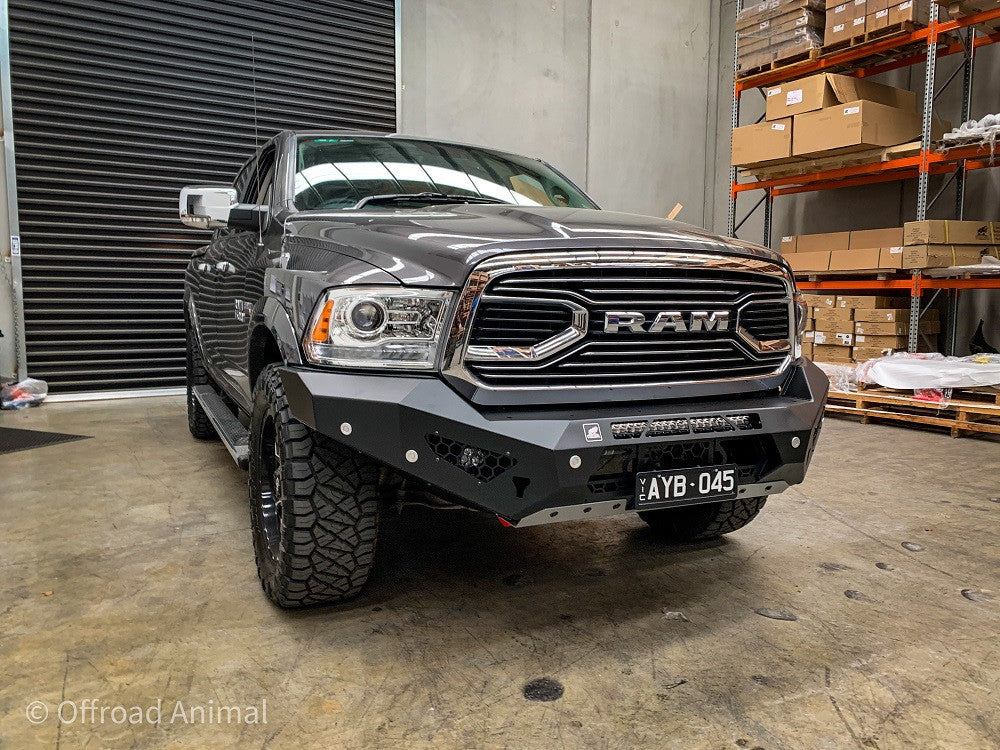 Ram predator bar with optional integrated light bar