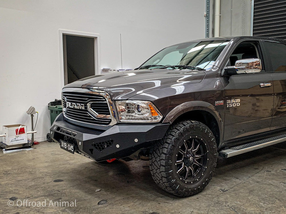Ram predator bar with optional integrated light bar