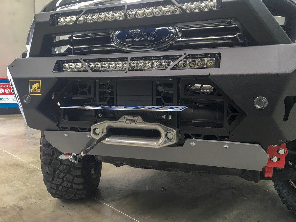 Predator bar on Ford Everest with stealth hoop
