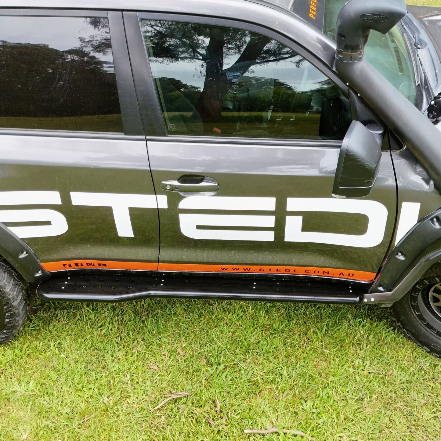 200 Series Toyota Landcruiser Revolution Rock Sliders