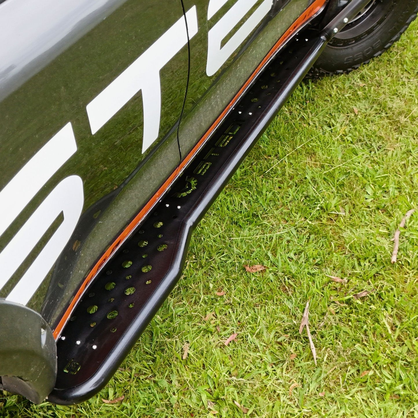 200 Series Toyota Landcruiser Revolution Rock Sliders