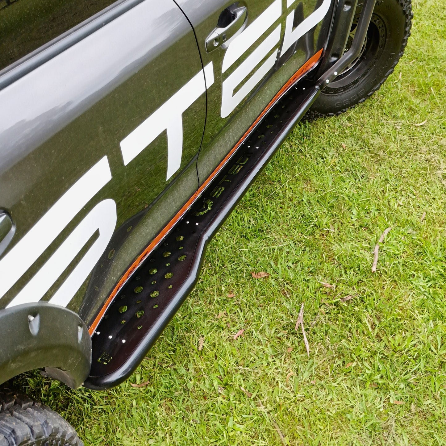 200 Series Toyota Landcruiser Revolution Rock Sliders