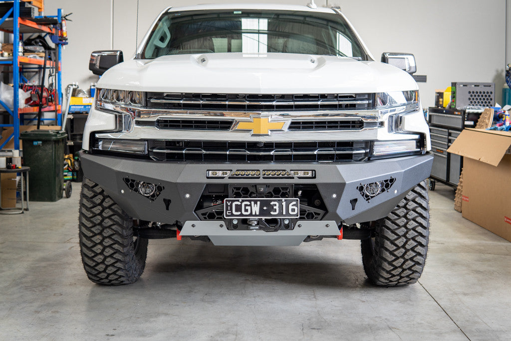 Predator bar on Chevy Silverado with optional lights