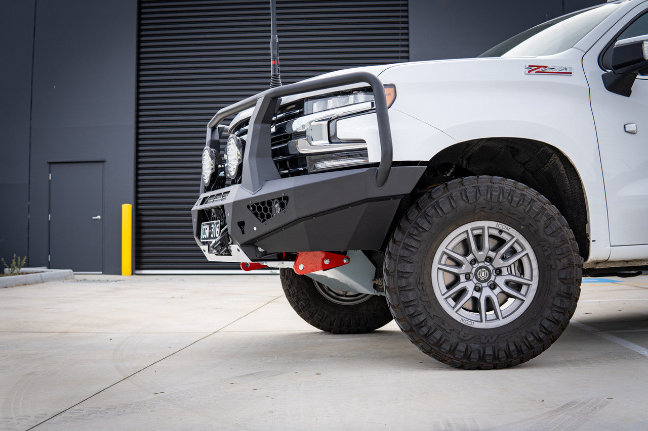 Chevy Silverado 1500 Toro bull bar with optional lights