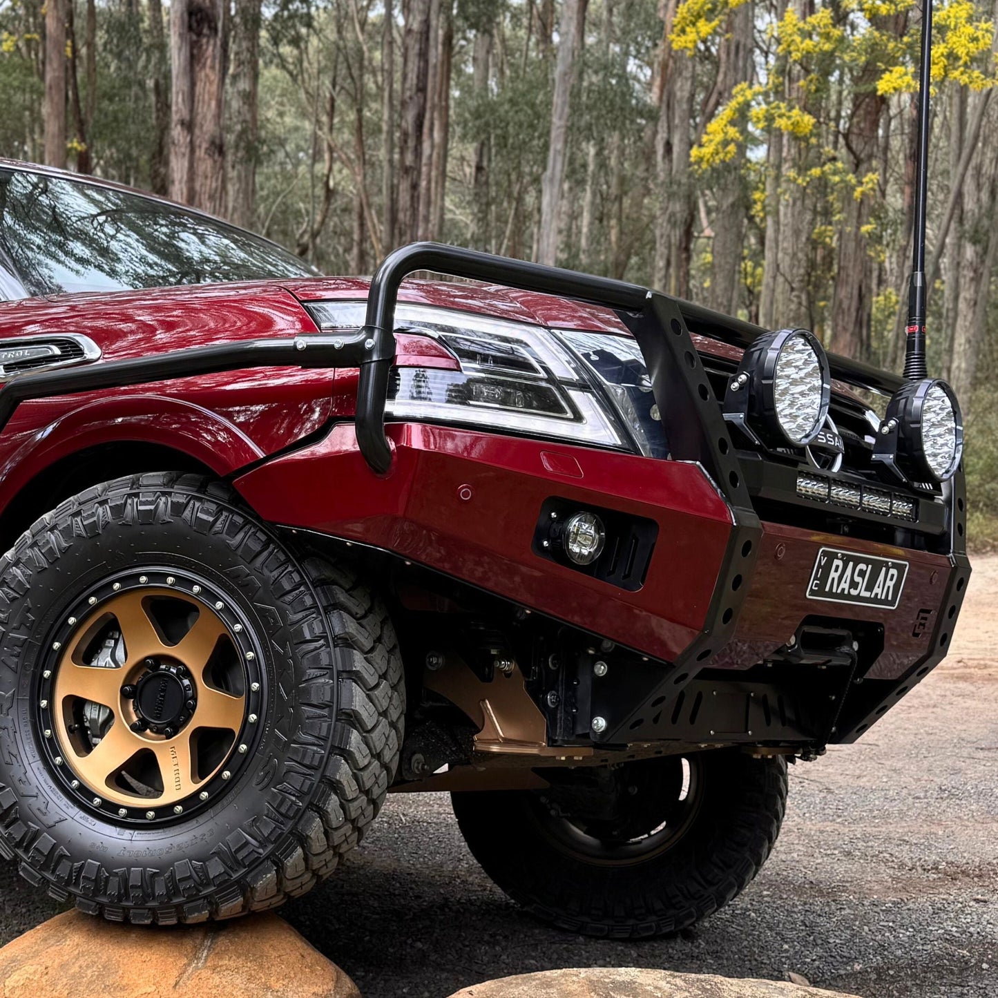 S5 Y62 Nissan Patrol Hooped (Dallas) Bull Bar