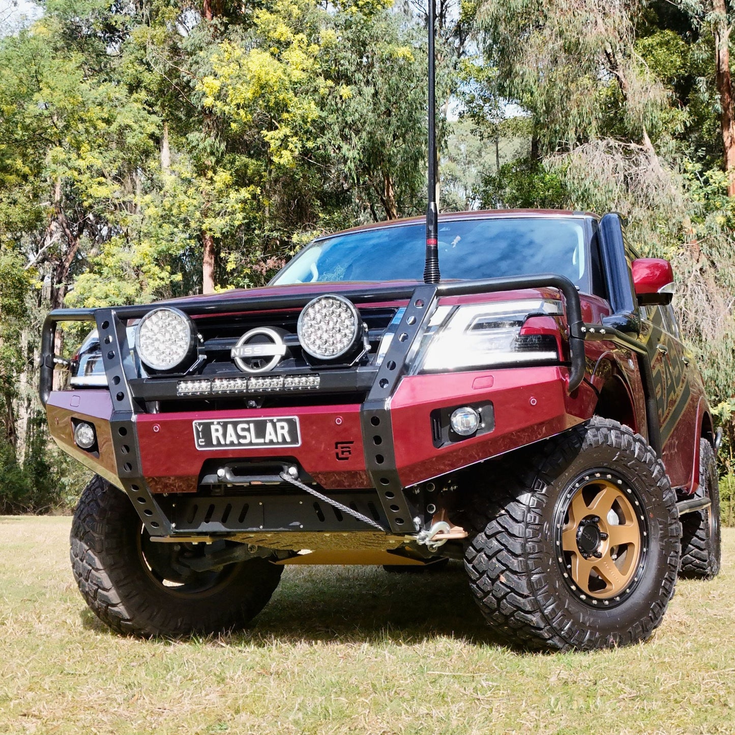 S5 Y62 Nissan Patrol Hooped (Dallas) Bull Bar