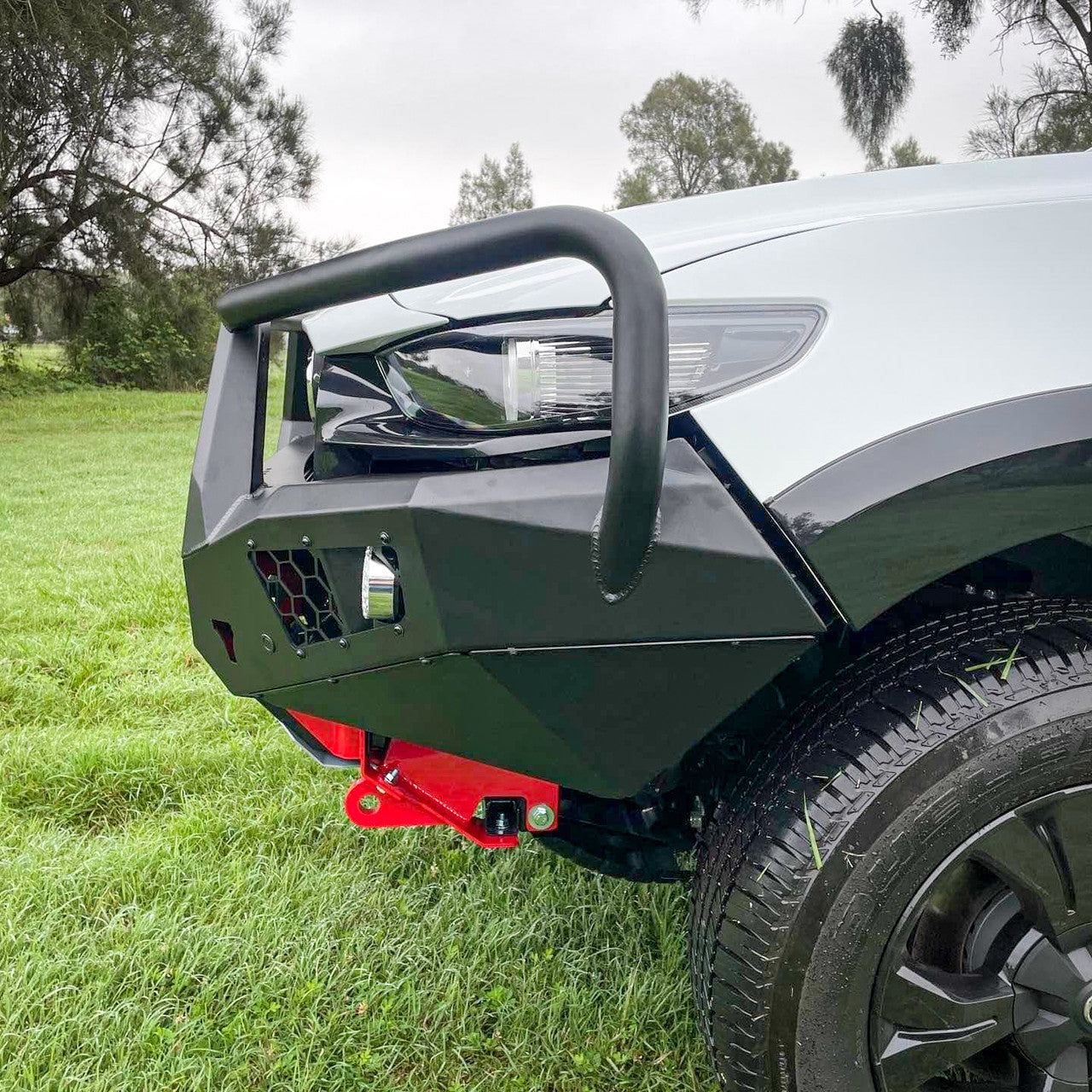 BT50 Toro with optional 22" light