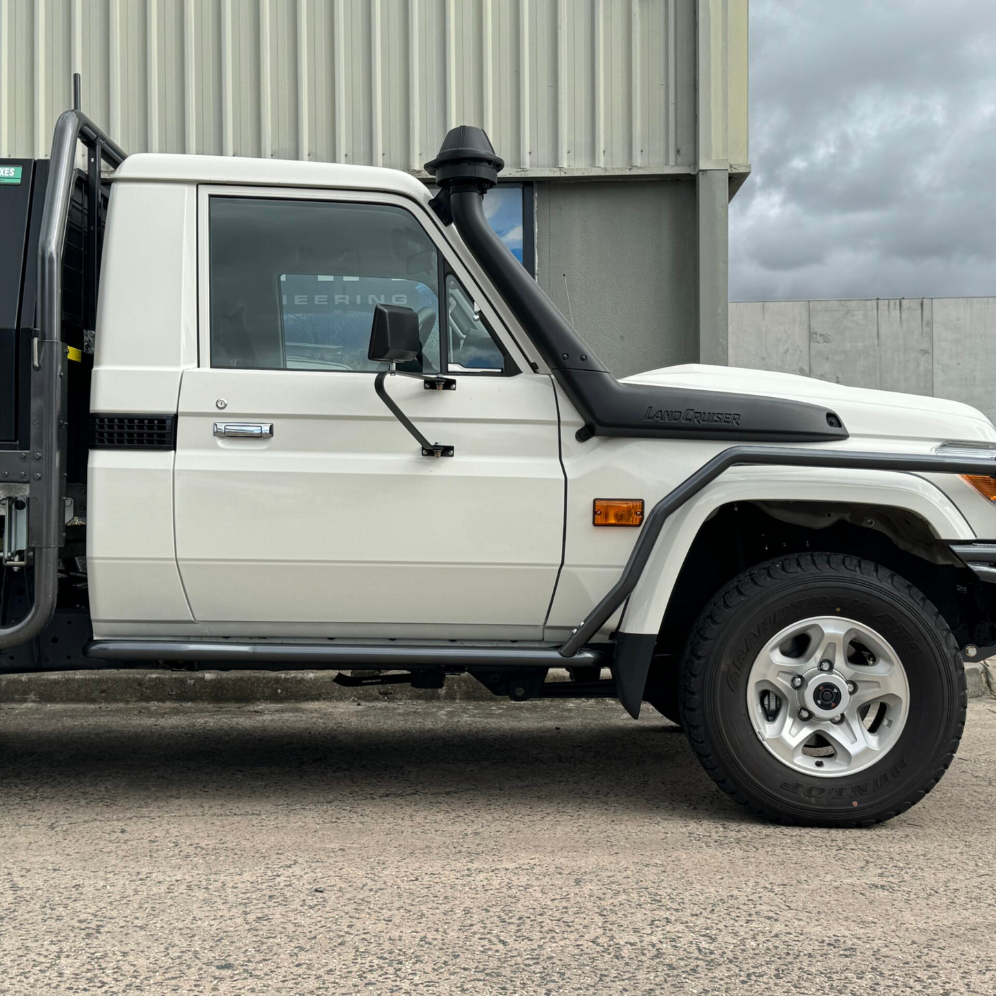 76 Series Toyota Landcruiser Revolution Rock Sliders & Rails