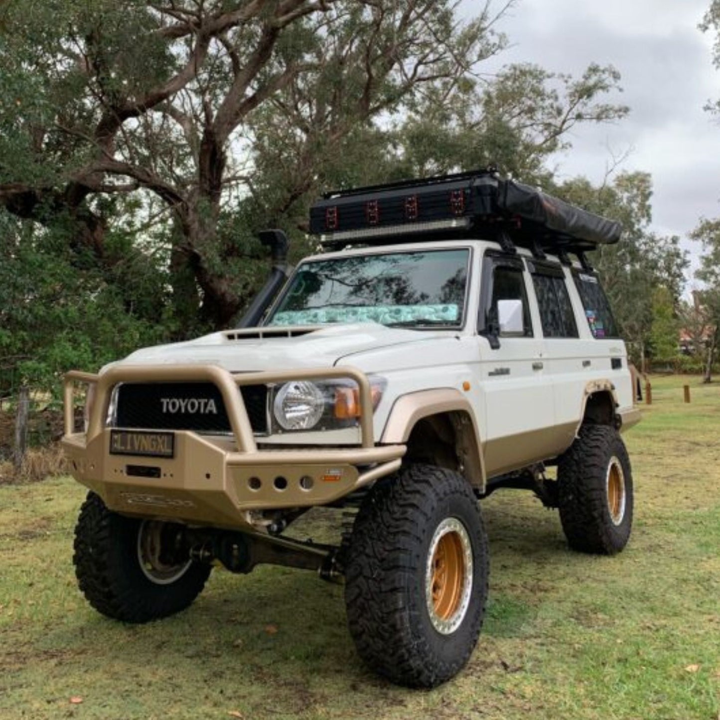 76 Series Toyota Landcruiser Azza Bull Bar